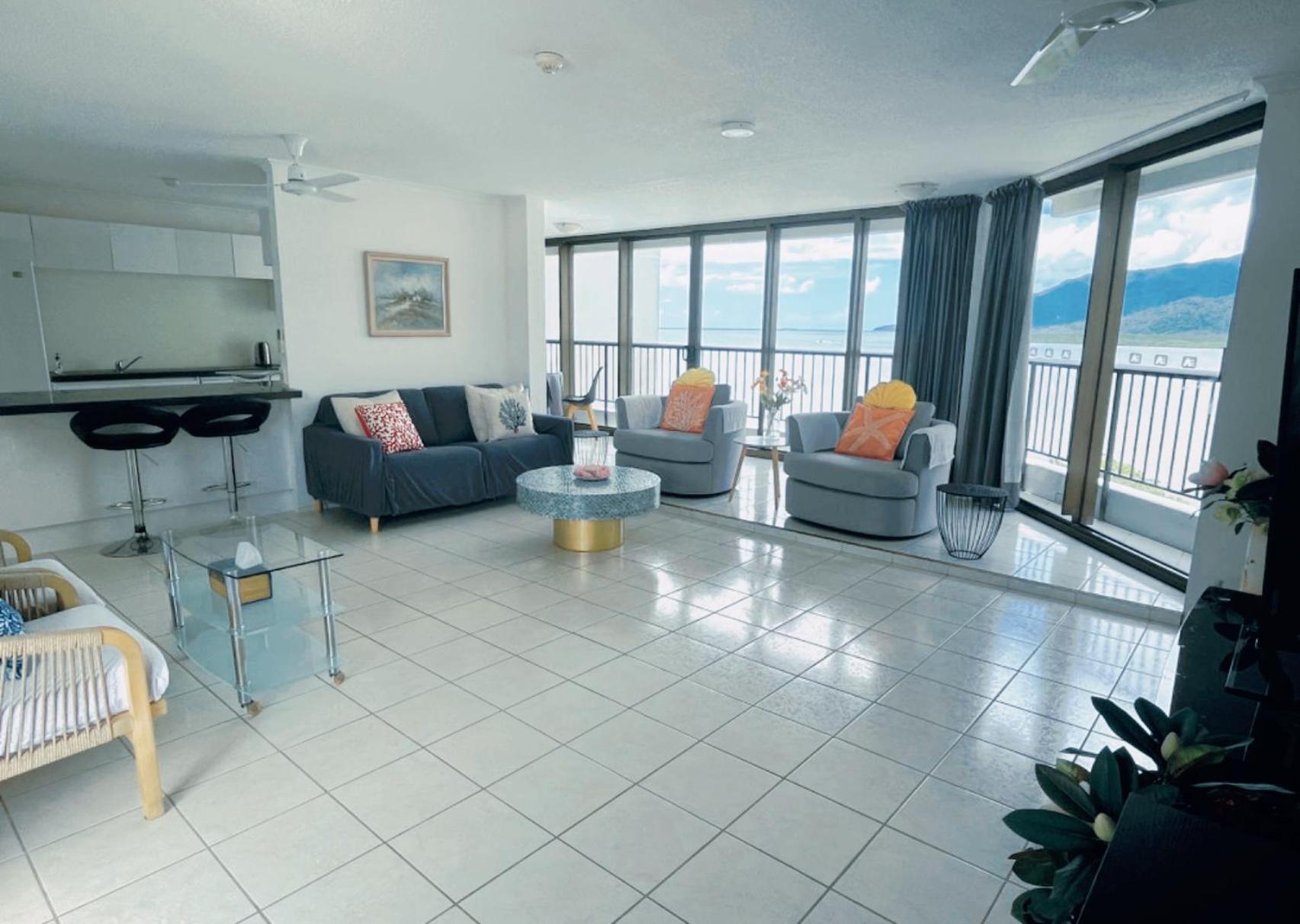 Cairns Ocean View Apartment In Aquarius Exterior photo